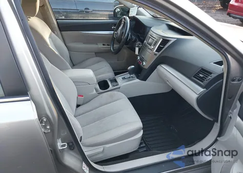 2014 Subaru Legacy 2.5I Premium z USA, uszkodzony, nr VIN 4S3BMBC69E3031150